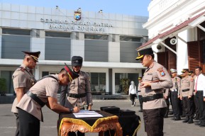 Tujuh Kapolsek di Surabaya Diganti