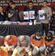 Dua Wanita Terlibat Jaringan Pengedar, Ditangkap Polres Tanjung Perak