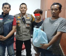 Rusak Pintu Toko, Pencuri ini Malah Dikasih Sembako