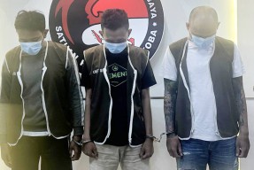Teman Saling Ngoceh, Buat Tiga Pria Dibekuk Polisi