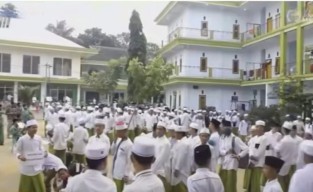 Protes Pondok Banyuanyar ke Tim Prabowo-Gibran