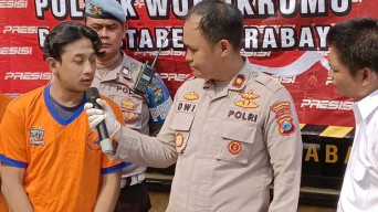 Ribuan Pil Antar Penjaga Warkop Jetis Surabaya ke Penjara Polsek Wonokromo