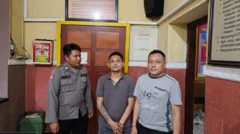 Tampan Bertatto, Jalan ke Mall TP Embat HP