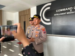 Daihatsu Terios Tabrak Pondasi Tiang, Diduga Mengantuk