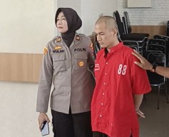 Rewel saat Diberi Susu Pacar Ibu Aniaya Anak Hingga Tewas