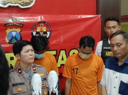 Suruh Satpam Beli Kopi, Mantan Karyawan Gasak Gudang Sepatu