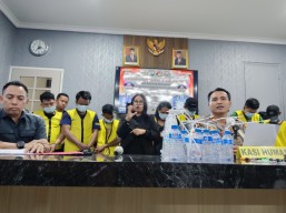 Rumah Andok di Kunti Digrebek Polda Jatim dan Polrestabes Surabaya