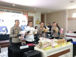 Dua Pria Bawa 40,8 Kilo Sabu dan 26.019 Ekstasi ke Surabaya, Polisi Selamatkan 500 Ribu Jiwa