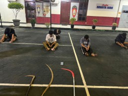 Lima Pemuda Gengster Bercelurit Panjang, Dibekuk Tim Respatti Surabaya
