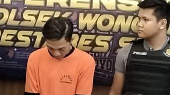 Di Polsek Wonocolo, Pria yang Bacok Pemilik Salon Kecewa Harga Semir Rambut