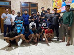 Begal kok Menangis Dimapolsek, 6 Orang Digelandang ke Polsek Simokerto