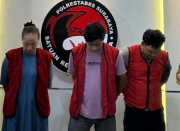 Bersama Dua Pria, Wanita ini Dibekuk Polrestabes Surabaya