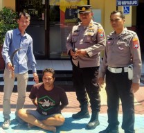 Dua Pria Bercelurit Lakukan Pemukulan, Satu Ditangkap Polsek Lakarsantri