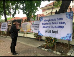 Hakim dan Pengacara Ronald Tannur Ditangkap, Karangan Bunga Banjiri PN Surabaya