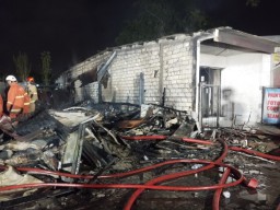 Api Hanguskan 7 Stand di Kenjeran, Termasuk Warkop dan Bengkel Las