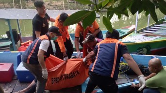 Perahu Terbalik, Tewaskan Satu Pemancing di Gunung Anyar