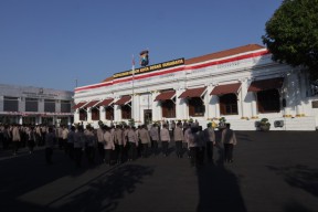 Polrestabes Surabaya Batasi Akses Media, Wartawan Keluhkan Keterbatasan Informasi