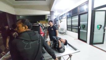 Lawan Polisi dengan Bom Bondet, Pencuri Motor Tewas Ditembak