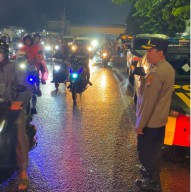 3 Pilar Simokerto Amankan Perayaan Tahun Baru 2025 dari Tawuran Remaja