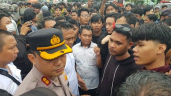 Aksi Demo Mahasiswa di DPRD Jatim, Polisi Pastikan Tak Ada yang Diamankan