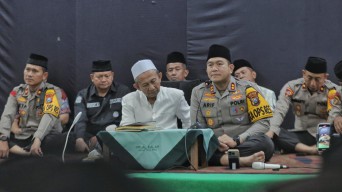 Indahnya Ramadhan, Kapolres Blitar Buka Puasa Bersama Para Santri Al Falah
