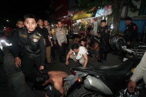 Puluhan Gengster Dibekuk Polrestabes Surabaya, Konvoi Ngaku Suporter