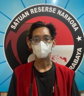 Pengedar Daun Batang Ganja Gadukan Diamankan Polrestabes Surabaya
