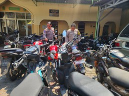 Marak Balap Liar Kedung Cowek, Polsek Kenjeran dan Polres Perak amankan Puluhan Motor