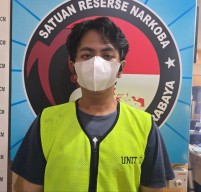 Nyambi jadi Kurir, Ojol Dibekuk Polrestabes Surabaya dengan 48 Poket