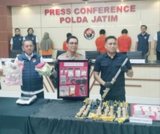 Polda Jatim Bekuk Pengedar Narkoba jaringan Malaysia, Indonesia, Empat Pelaku Salah Satunya Wanita
