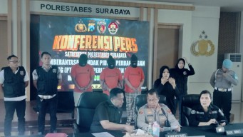 Dua Wanita Satu Pria Diamankan Polrestabes Surabaya Terkait Perdagangan Orang
