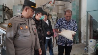 Antisipasi Kelangkaan dan Kenaikan Harga Beras, Satgas Pangan Polres Blitar Lakukan Pendataan Stok