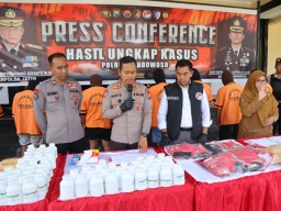 Tumpas Narkoba Semeru 2025, Polres Bondowoso Amankan 11 Tersangka,10,93 Gram Sabu dan 241 Ribu Okerbaya