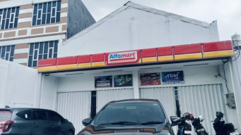 Alfamart Jalan Kenjeran 248 Dibobol Maling, Uang dan Rokok Amblas