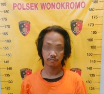 Mabuk Arak, Pria Pakis Gelora yang Bacok Tetangga kini di Polsek Wonokromo