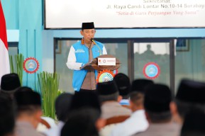 Ramadhan Bareng KSPSI di Jatim, Kapolri Ajak Buruh Bersatu Dukung Upaya Perdamaian Presiden