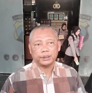 Baca juga : AKBP Edy Dimutasi Setelah 1 Tahun  Jabat Kasat Reskrim Polrestabes Surabaya