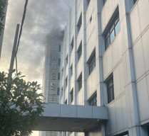 Satu Pasien Meninggal Saat Evakuasi Kebakaran di Gedung PPJT RSUD dr Soetomo