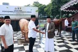Baca juga : Polda Jatim Salurkan Ratusan Hewan Kurban Idul Adha 2026 untuk Masyarakat 