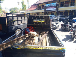 Baca juga : Pencuri Rel Kereta Api Dibekuk Polres Lumajang,  3 Tersangka Diamankan