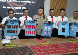 Baca juga : Catride Vape Berisi Narkoba Disita Polres Mojokerto Kota, Total Barang Bukti Capai 4,7 Milyar