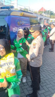 Baca juga : Polrestabes Surabaya Salurkan Ratusan Sembako ke Warga dan Driver Ojol di Hari Bhayangkara ke-80 