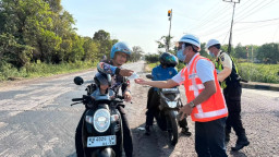 thumbnail Kabut Asap Sampit Kian Pekat, Pelindo Terminal Petikemas Gerak Cepat Lindungi Pekerja dan Warga