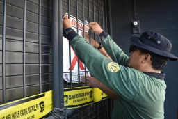 Cafe Bravo Jalan Kenjeran Disegel, Semalam Pol PP Surabaya Segel 15 Tempat 