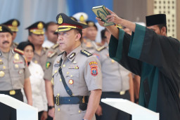 Irjen Pol Dekananto Eko Lantik Wakapolda Jatim dan Pimpin Sertijab Sejumlah Kapolres Jajaran