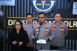 Baca juga : Kapolri Kembali Mutasi 199 Personel, Sejumlah Jabatan Strategis Berganti