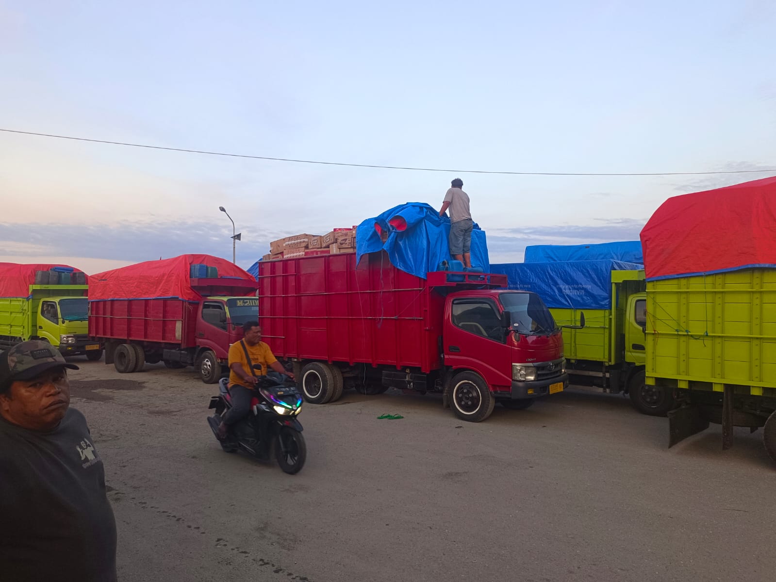 Perkumpulan Pengemudi Truk Maluku (PPTIM) . 