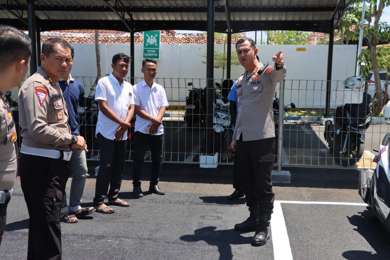 Kapolres Pamekasan cek pembuatan SIM