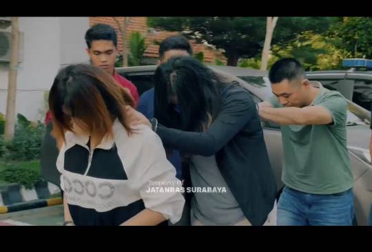 Para pelaku saat diamankan Jatanras Polrestabes Surabaya