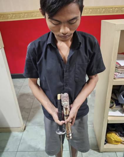 Tersangka Gengster di Polsek Tegalsari Surabaya